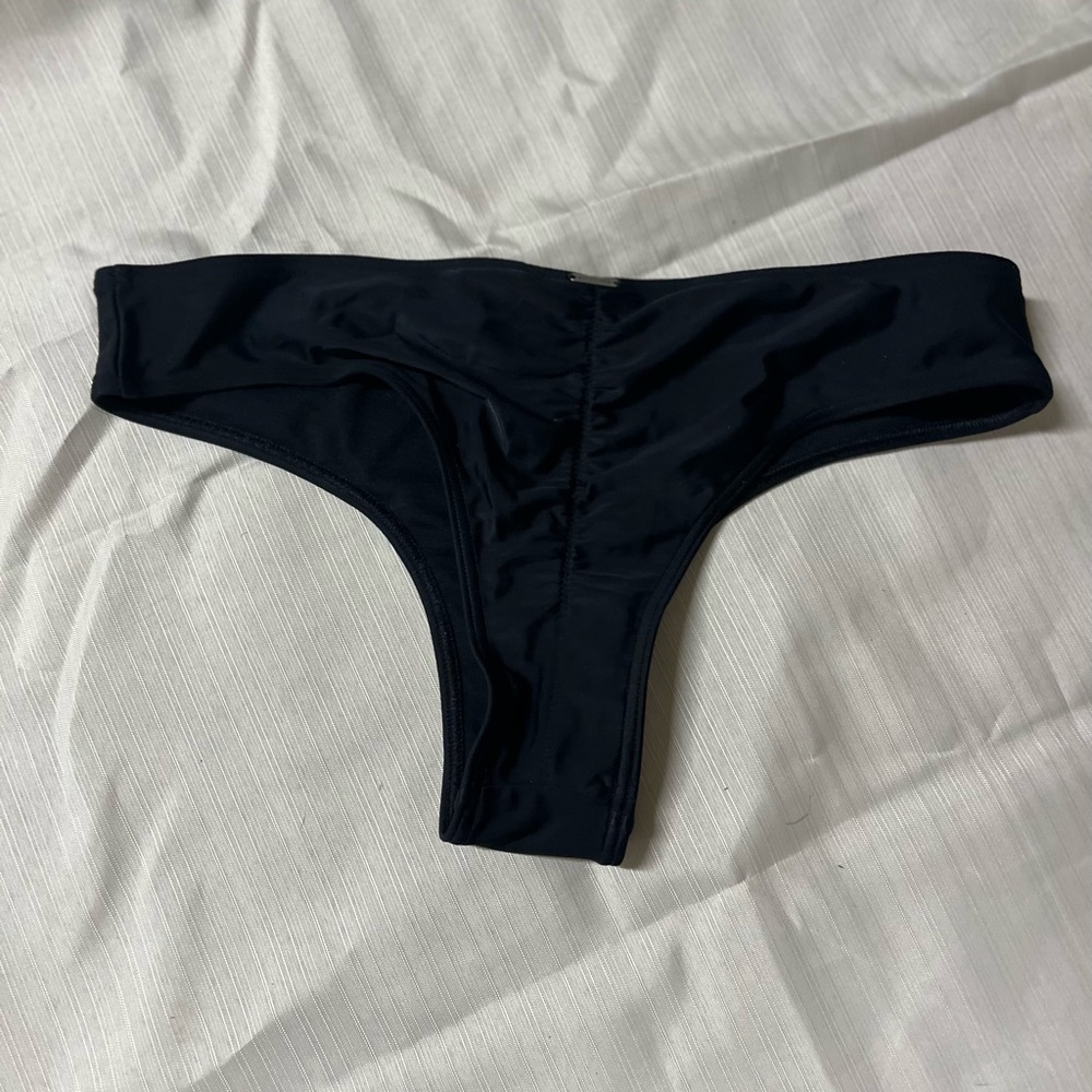 BRAND NEW NEVER WORN HOLLISTER BIKINI BOTTOMS